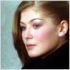 Meurs un autre jour : photo Rosamund Pike