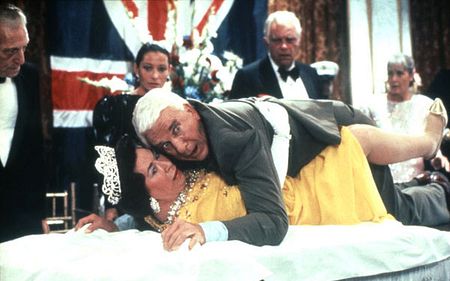 Photo - FILM - Y a-t-il un flic pour sauver la reine ? : 4528