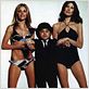 L'Homme au pistolet d'or : photo Britt Ekland, Guy Hamilton, Herve Villechaize, Ian Fleming, Maud Adams