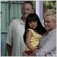 On ne choisit pas sa famille : photo Christian Clavier, Héléna Noguerra, Jean Reno, Maily Florentin Dao, Muriel Robin