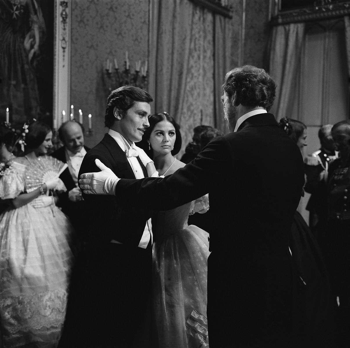 Film Le Guépard Avec Alain Delon Photo de Luchino Visconti dans le film Le Guépard : Photo 8 sur 46