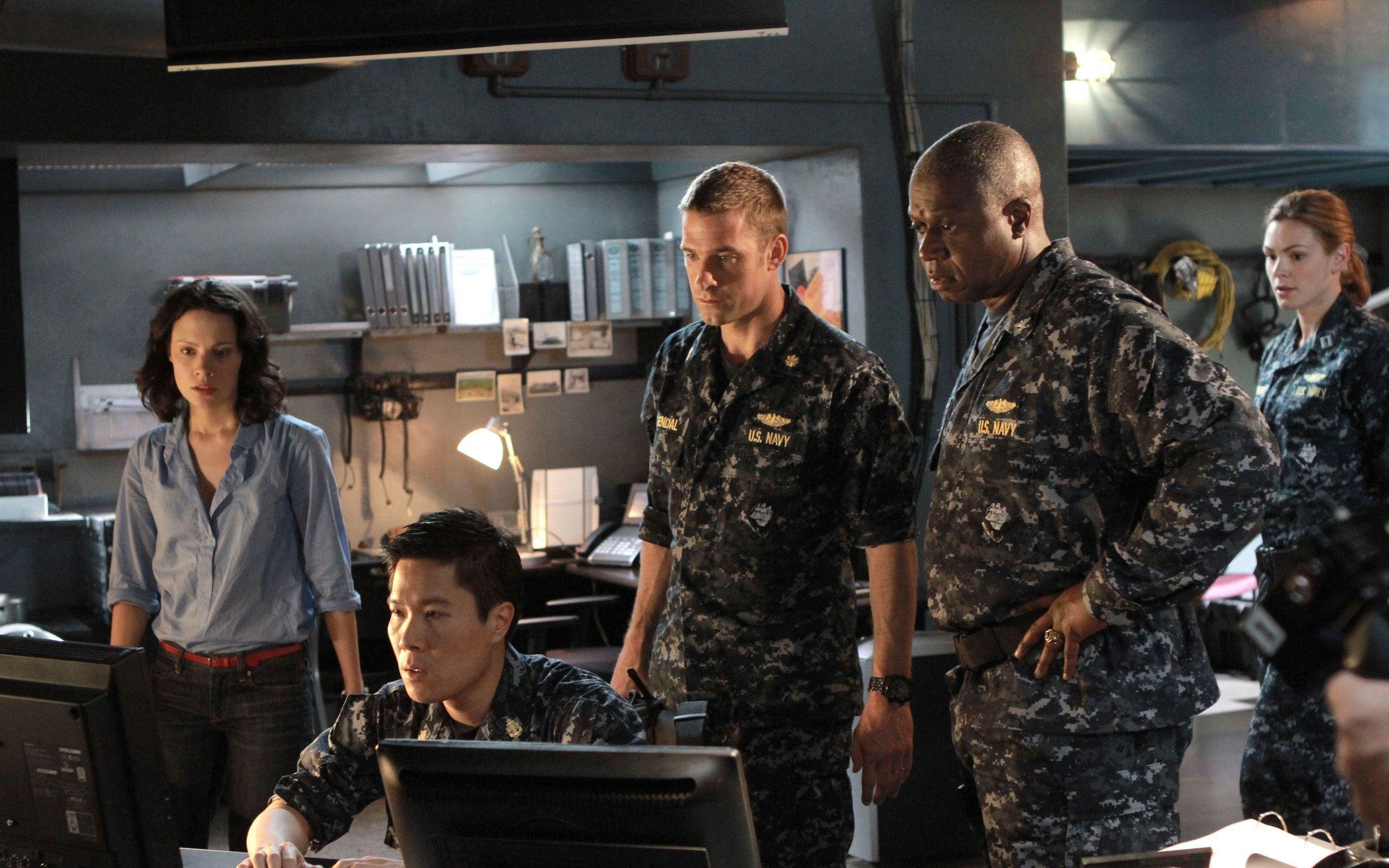 Films Et Séries Tv Avec Scott Speedman Photo de Scott Speedman dans la série Last Resort : Photo 66 sur 74