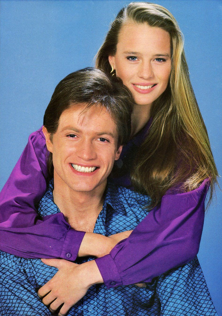 Ross 128 B >> Photo de Robin Wright dans la série Santa Barbara : Photo 90 sur 128 - AlloCiné Ross 128 B >> Photo de Robin Wright dans la série Santa Barbara : Photo 90 sur 128 - AlloCiné