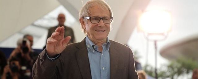 Vous ne comprenez rien au hors-jeu en football ? Ken Loach vous l'explique !