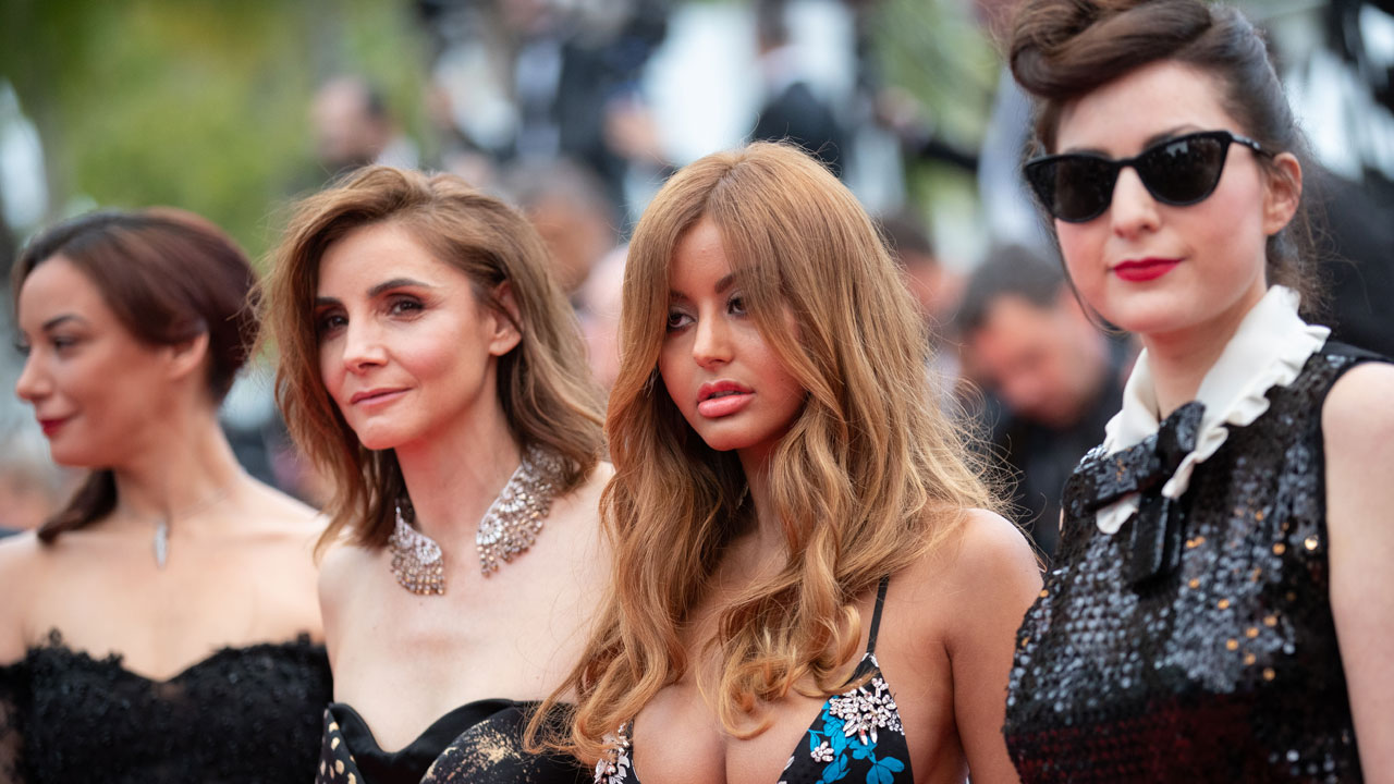 Cannes 2019 : Zahia, Alain Delon ému et l'équipe d'Une vie cachée sans Terrence Malick sur les marches