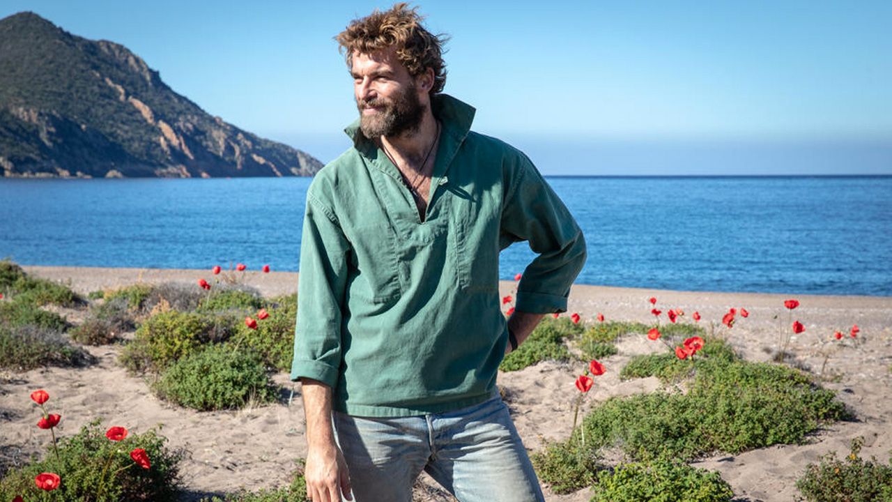 Le Temps est assassin : son personnage, la Corse, Mylène Farmer... Stanley Weber se confie