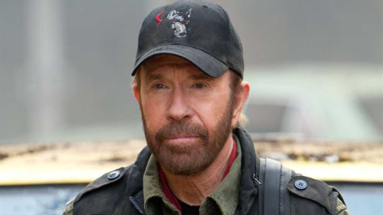 Chuck Norris sort de sa retraite pour le final d'Hawaii 5-0