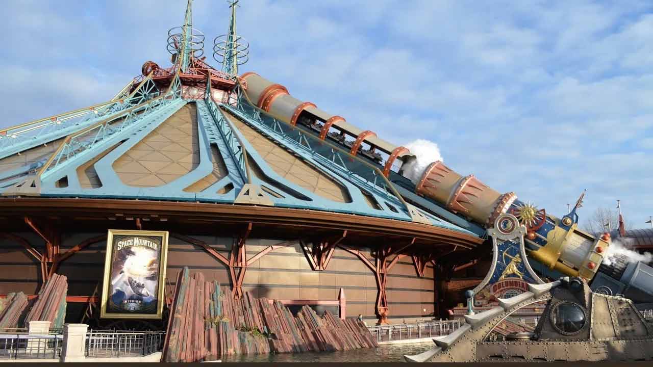 Space Mountain : la célèbre attraction Disney adaptée en film !