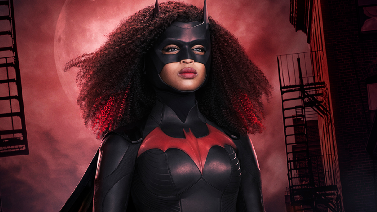 Batwoman : premières photos de la nouvelle héroïne Javicia Leslie en costume