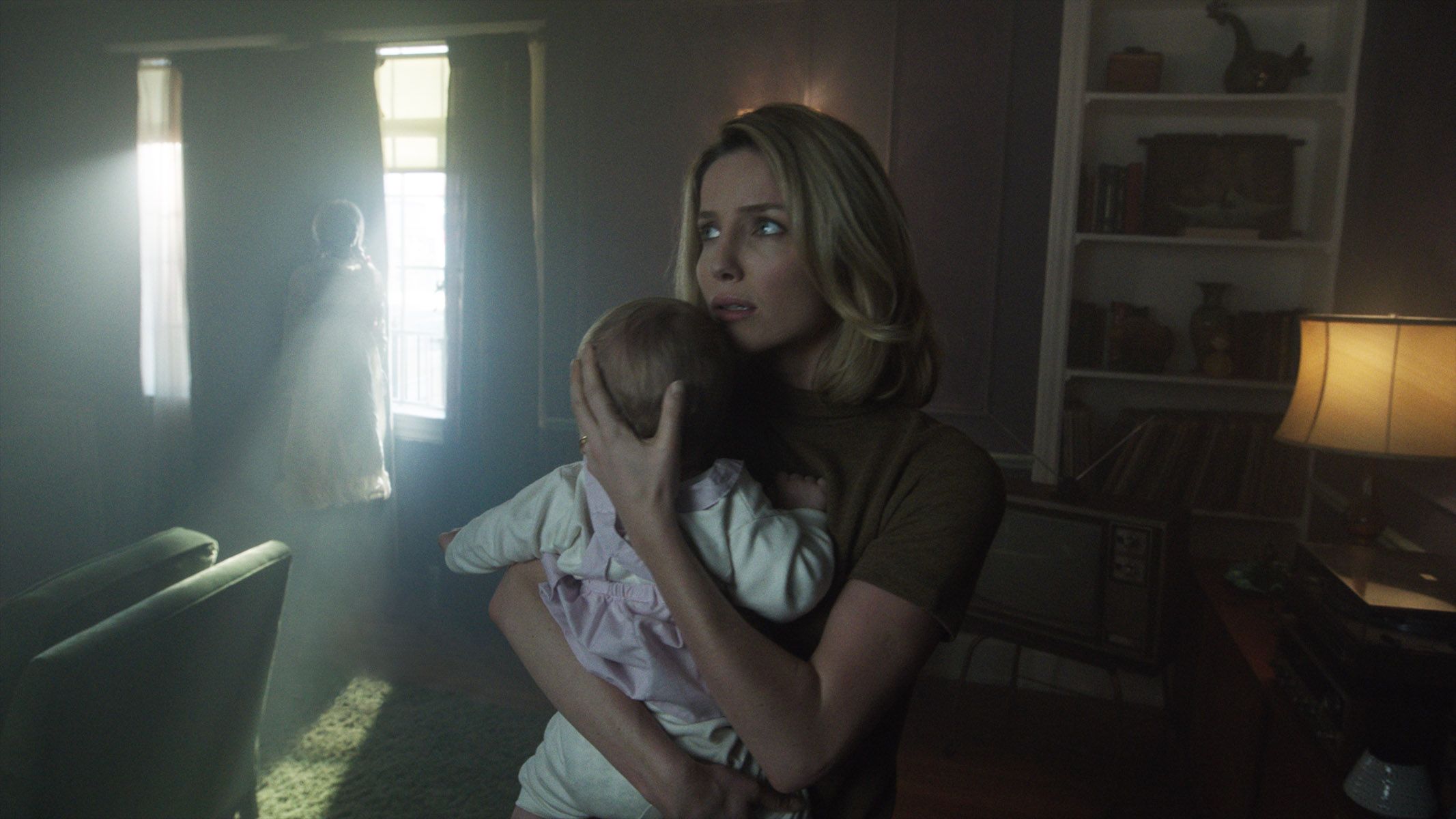 Films Et Séries Tv Avec Annabelle Wallis Photo de Annabelle Wallis dans le film Annabelle : Photo 7 sur 30