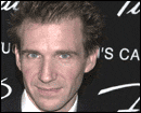 Ralph Fiennes fou d'Aphrodite