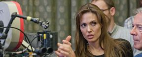 Angelina Jolie pourrait incarner sa mère dans un biopic Angelina Jolie pourrait incarner sa mère dans un biopic