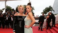 Virginie Efira, Adèle Exarchopoulos et Sylvester Stallone sur les dernières marches de Cannes 2019 Virginie Efira, Adèle Exarchopoulos et Sylvester Stallone sur les dernières marches de Cannes 2019