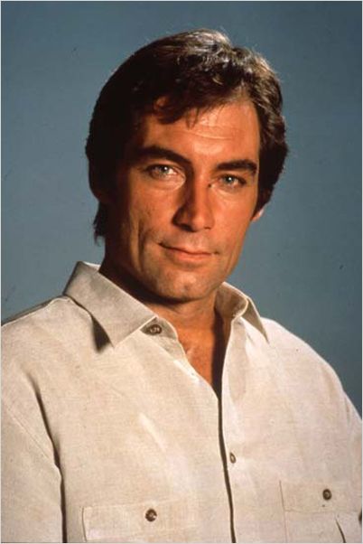 Permis de tuer : photo Ian Fleming, John Glen, Timothy Dalton