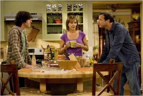 Surviving Suburbia : photo Bob Saget, Cynthia Stevenson, Jared Kusnitz