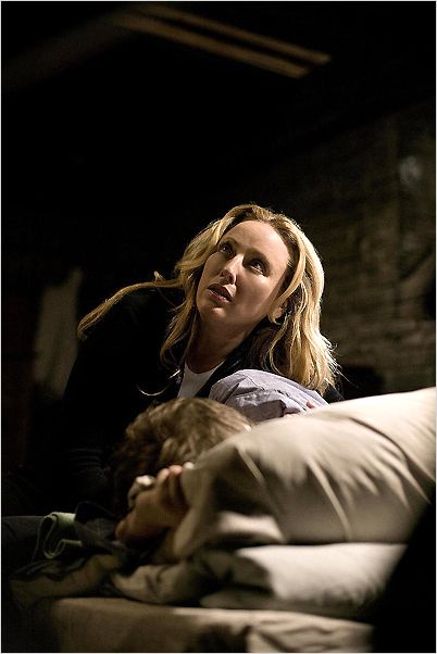 Le Dernier rite : Photo Peter Cornwell, Virginia Madsen