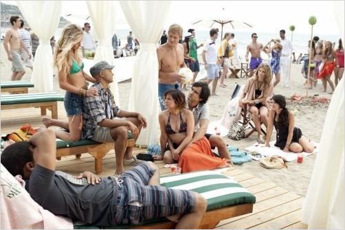 Photo Annalynne McCord, Gillian Zinser, Jessica Stroup, Manish Dayal, Michael Steger
