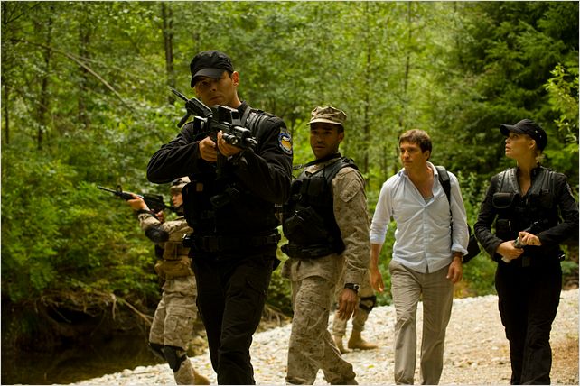 Stargate Universe : photo Alaina Huffman, Brian J. Smith, Jamil Walker Smith