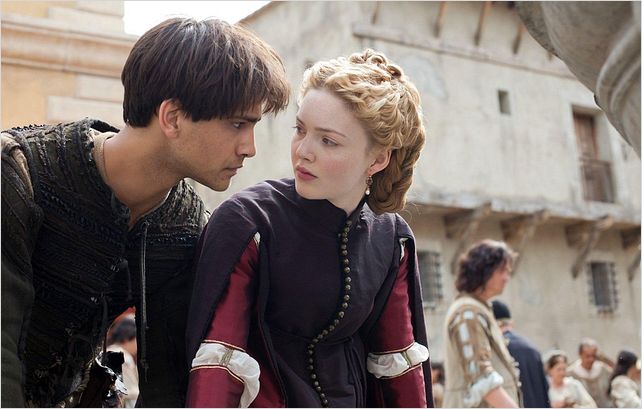 Photo Holliday Grainger, Luke Pasqualino