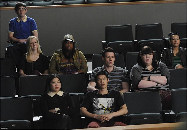 Photo Amber Riley, Ashley Fink, Cory Monteith, Harry Shum Jr., Heather Morris