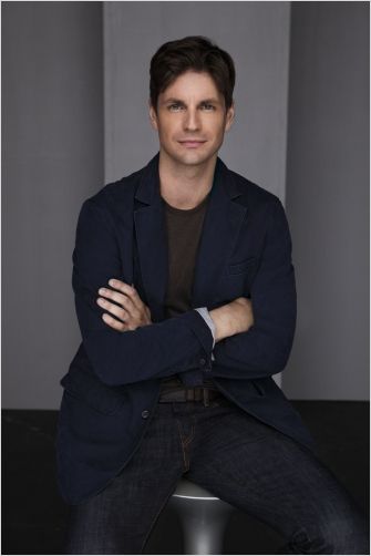 Hellcats : photo Gale Harold