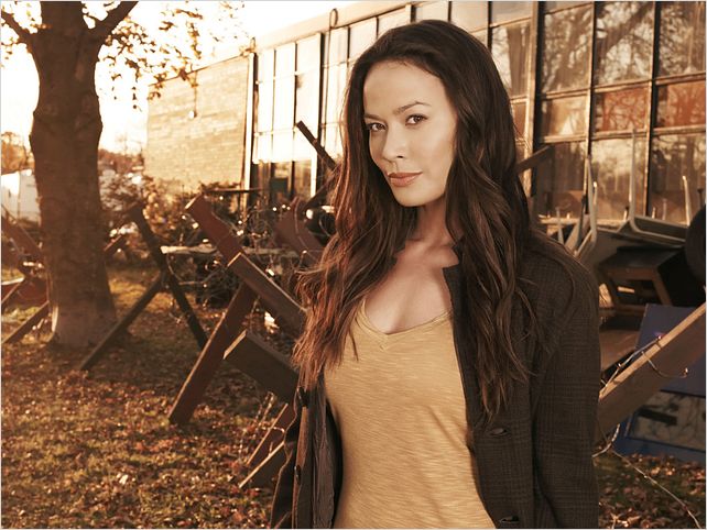 Falling Skies : Photo Moon Bloodgood