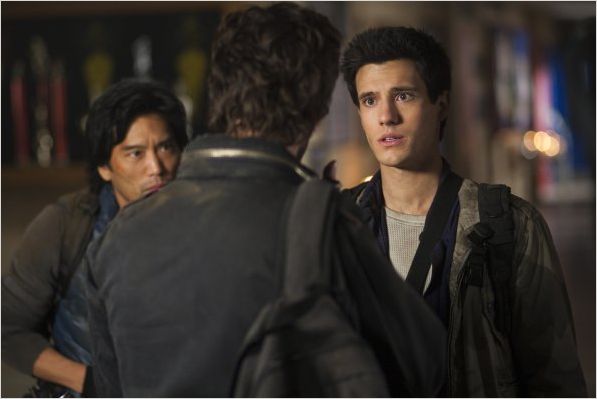 Falling Skies : photo Drew Roy, Peter Shinkoda