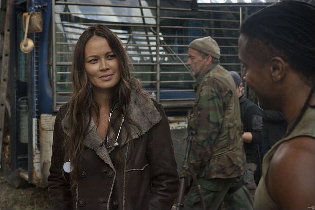 Photo Moon Bloodgood