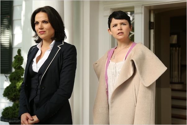Once Upon A Time : photo Ginnifer Goodwin, Lana Parrilla