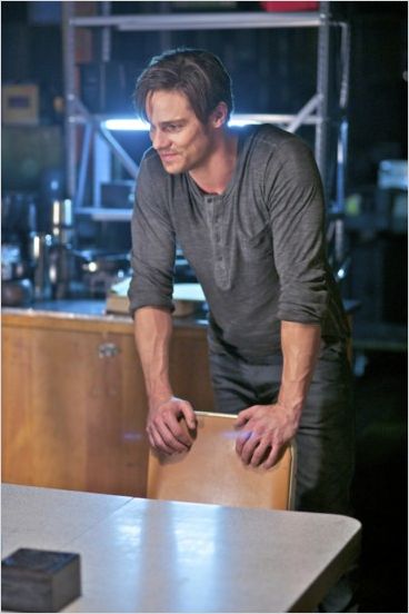 Beauty and The Beast (2012) : photo Jay Ryan (III)