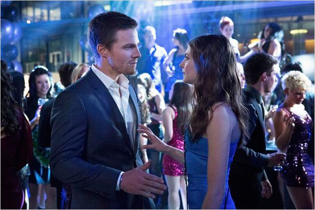 Arrow : photo Stephen Amell, Willa Holland