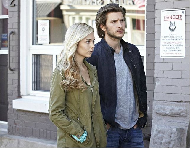 Bitten Saison 1 Bande Annonce Vf Photo de Greyston Holt dans la série Bitten : Photo 39 sur 51 - AlloCiné