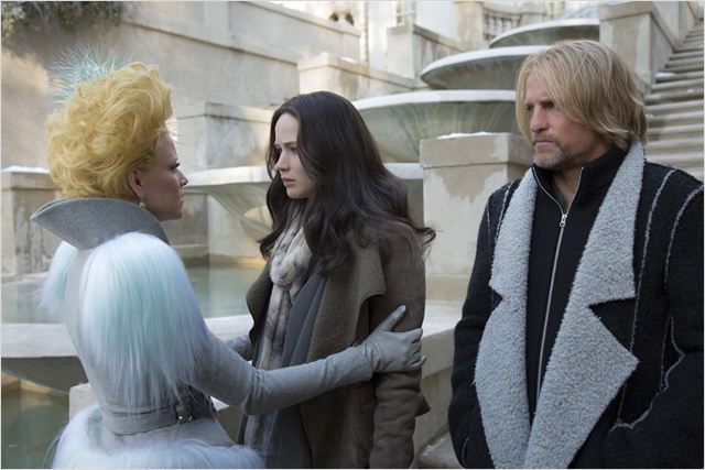 Hunger Games - La Révolte : Partie 2 : Photo Elizabeth Banks, Jennifer Lawrence, Woody Harrelson