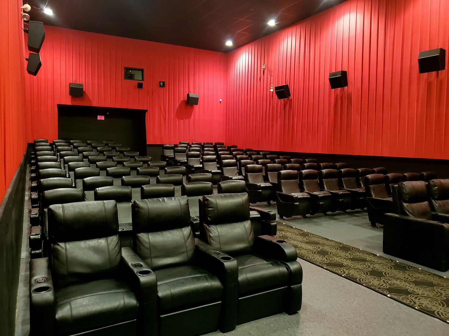 Theater Info - East Bridgewater Cinema 5 - South Shore Cinemas