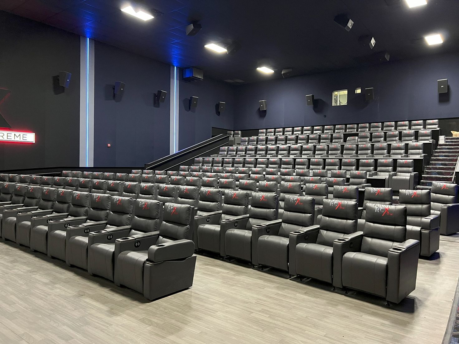 Theatre details R/C Richland Crossings Movies 12 RC Theatres