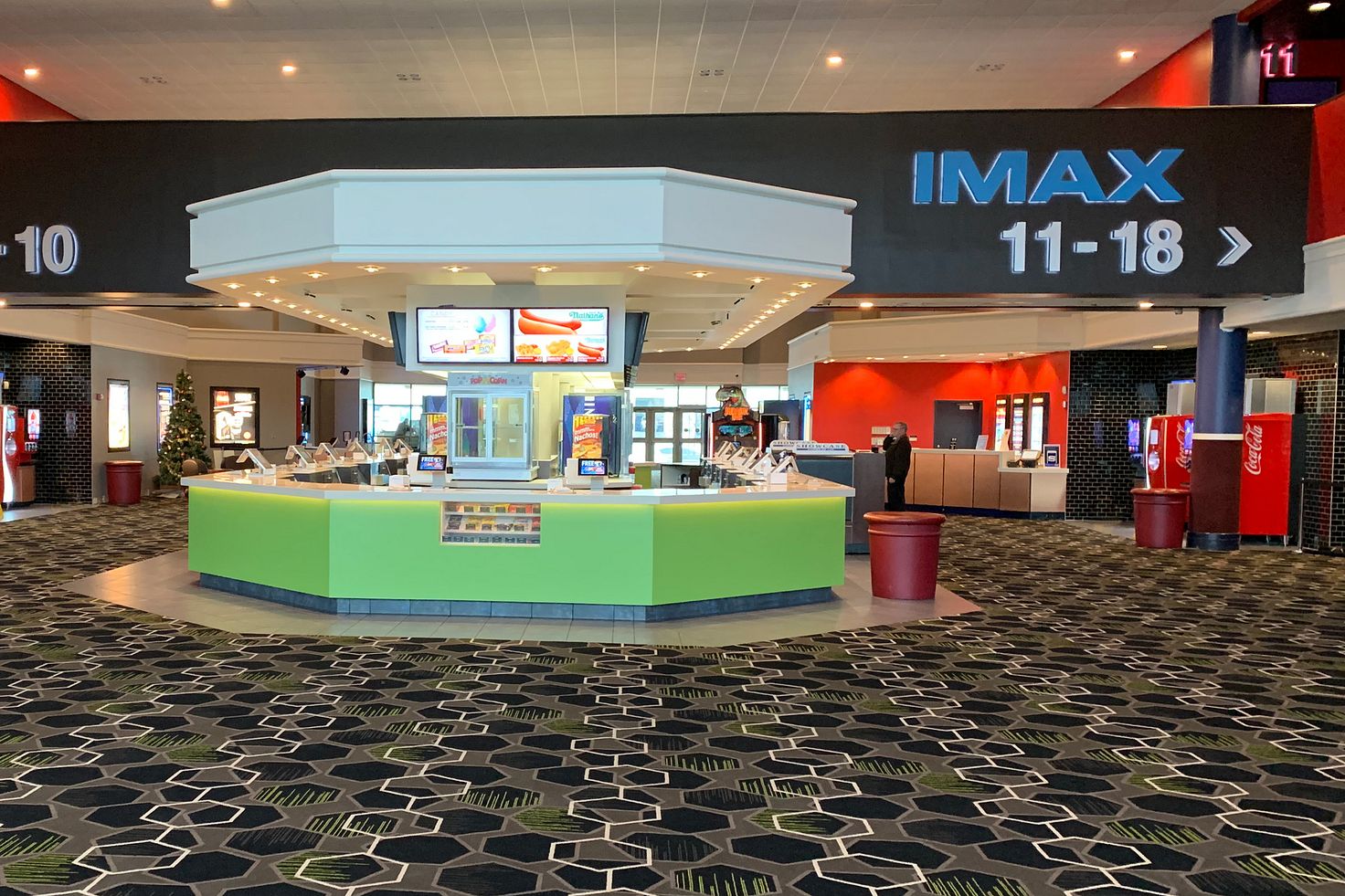 Springdale Movie Theater | Showcase Cinema de Lux Springdale