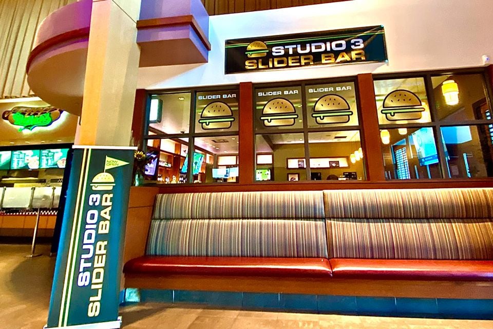 Showcase Cinema de Lux Patriot Place Showtimes & Tickets Showcase