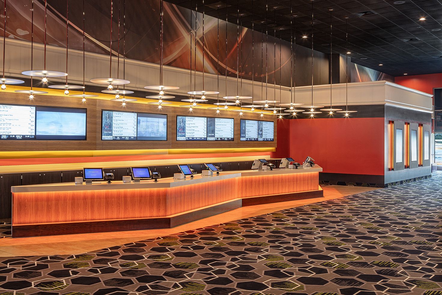 Warwick RI Movie Theater | Showcase Cinemas Warwick Quaker Lane