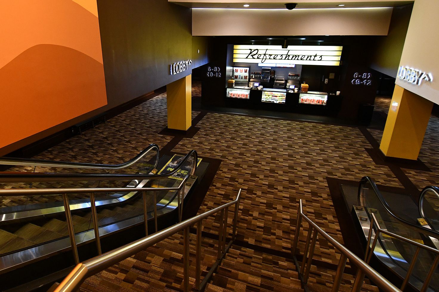 Broadway Movie Theater Showcase Cinema de Lux Broadway Showcase