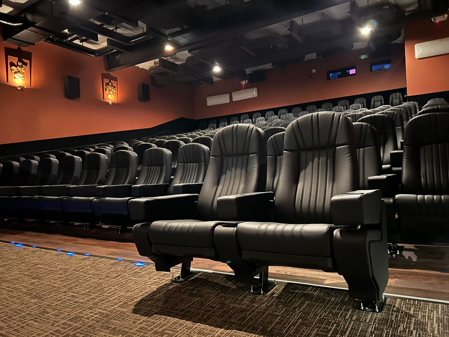 Information about the Visulite Cinema Visulite Cinema