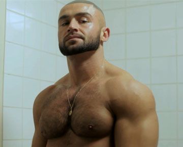 Bande-annonce Homme au bain - Homme au bain Bande-annonce VF - AlloCiné