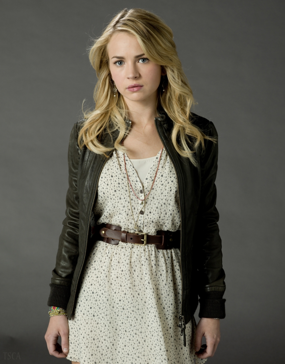 Next photo of Britt Robertson