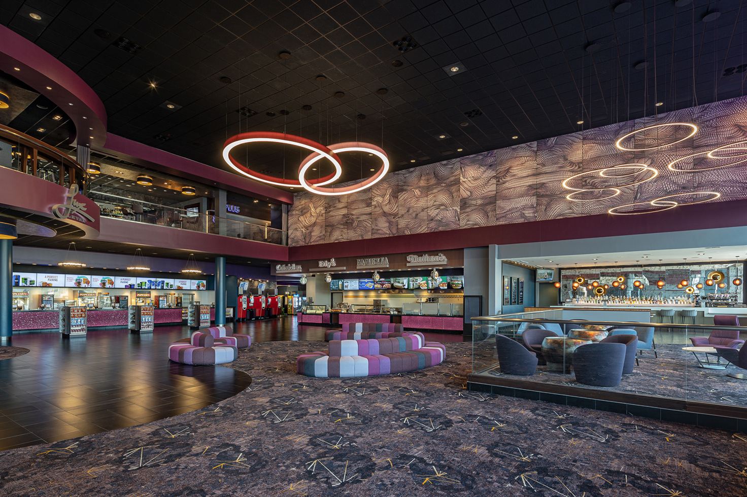 Showcase Cinema de Lux Legacy Place